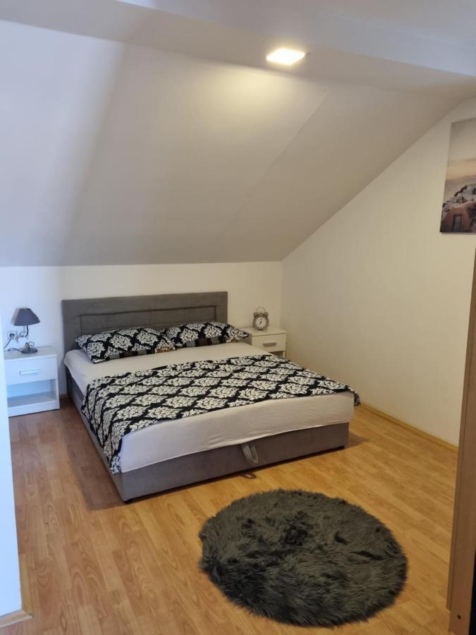 Apartmani Slavica 비오그라드나모루 외부 사진
